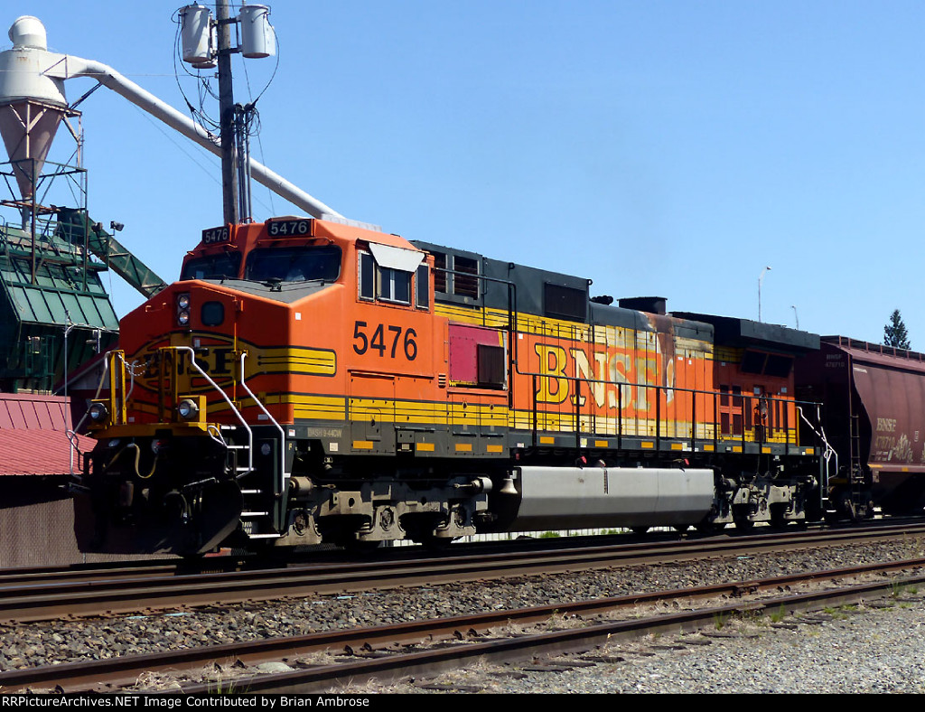 BNSF 5476